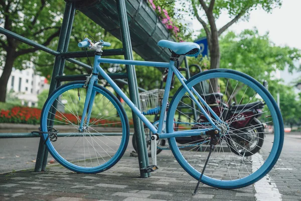 Bicicleta azul, Shanghai, China — Foto de Stock