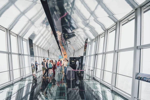 Шанхайський всесвітній фінансовий центр будівництво обсерваторія — стокове фото