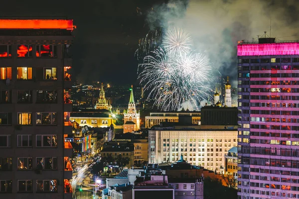 Feux d'artifice sur Moscou skyline — Photo