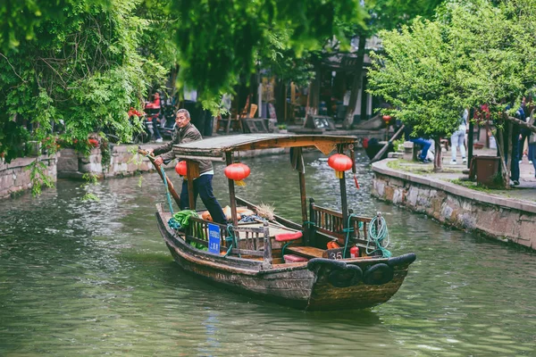 Gezi tekneleri Zhujiajiao antik kenti, Çin