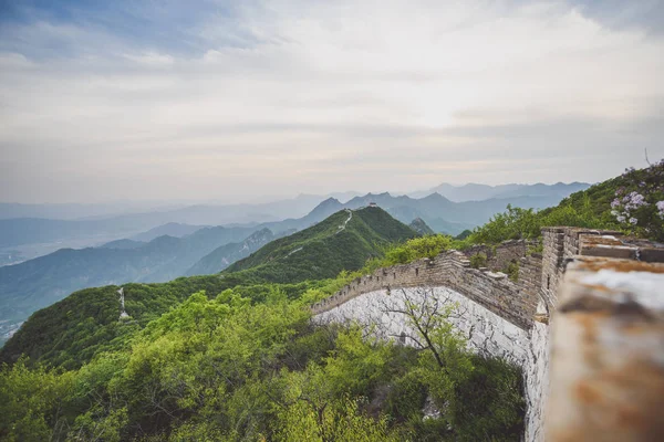 Große Mauer aus Porzellan — Stockfoto