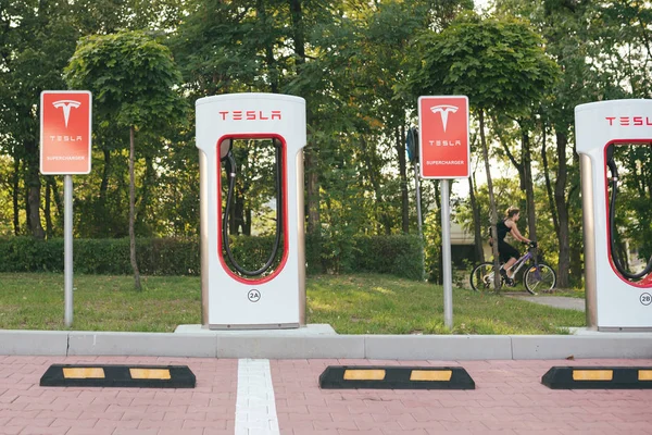 Tesla Supercharger station — Stock Photo, Image