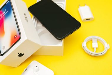 Yeni Apple Iphone X amiral gemisi smartphone