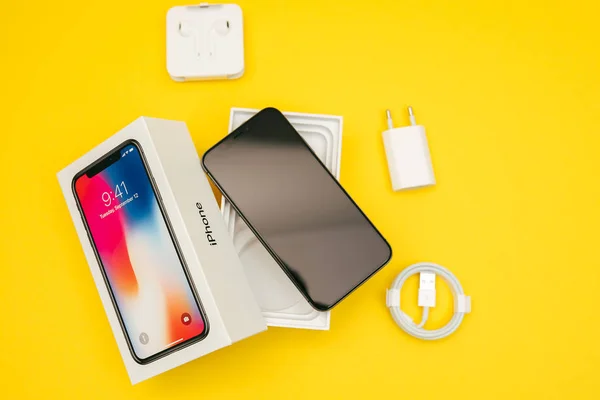 Nowy Apple Iphone X flagowy smartphone — Zdjęcie stockowe