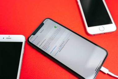 Apple Iphone X amiral gemisi akıllı yedekleme veri