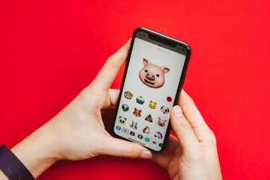 Elinde yeni Apple Iphone X amiral gemisi smartphone holding
