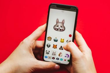 Elinde yeni Apple Iphone X amiral gemisi smartphone holding