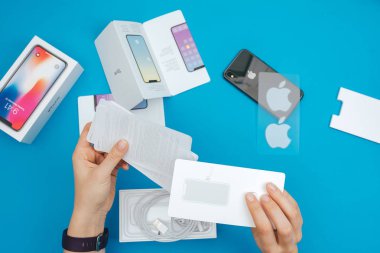 Yeni bir Apple Iphone X amiral gemisi smartphone unboxing