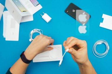 Yeni bir Apple Iphone X amiral gemisi smartphone unboxing