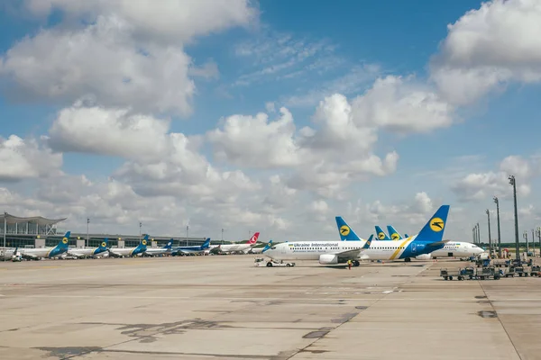 ウクライナ国際航空機 — ストック写真