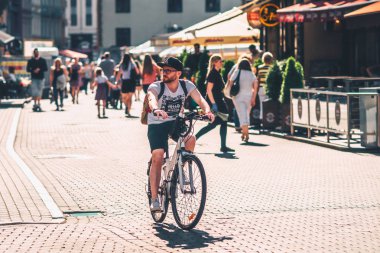 Yaz, Letonya Riga eski şehirde