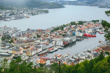 Kent manzarası Floyen Dağı, Bergen, Norveç