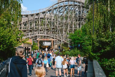 Liseberg bir eğlence parkı.