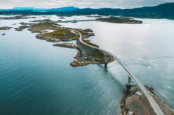 Vista aérea do drone da Atlantic Ocean Road, Noruega — Fotografia de Stock