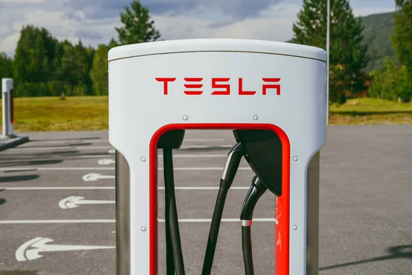 Tesla supercharger station — Stock Photo, Image