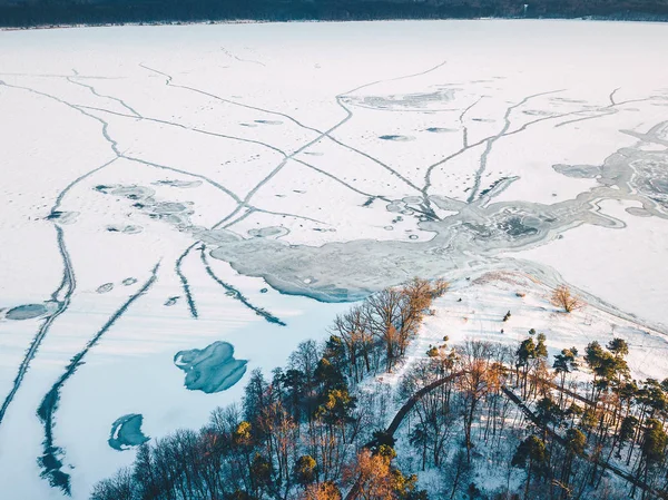 Mare congelato di Kaunas. Vista aerea drone — Foto Stock