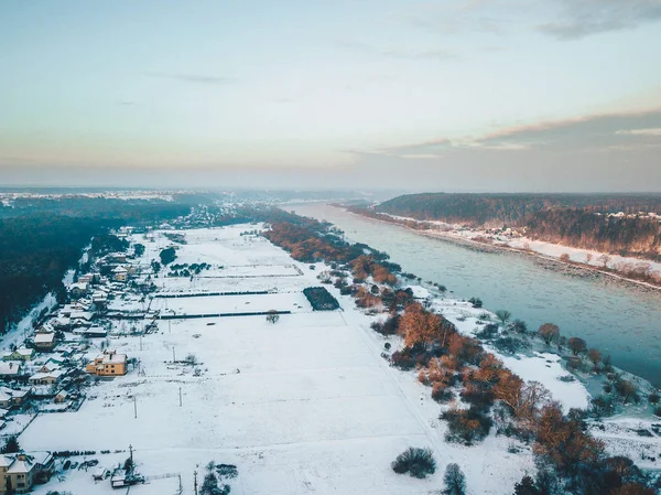 Ледяные палочки холодным утром. Каунасский уезд — стоковое фото