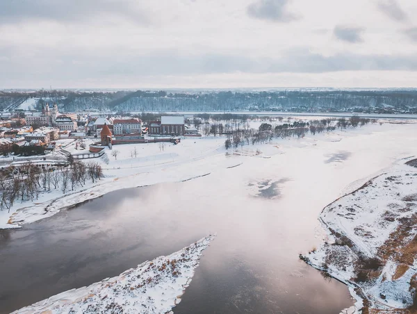 Старый город Каунаса в зимний день — стоковое фото