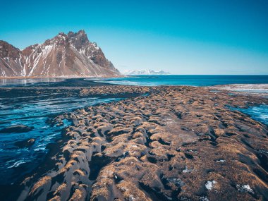 Vesturhorn Dağı ve siyah kum tepeleri, İzlanda