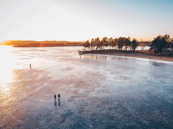 Mare congelato di Kaunas. Vista aerea drone — Foto Stock