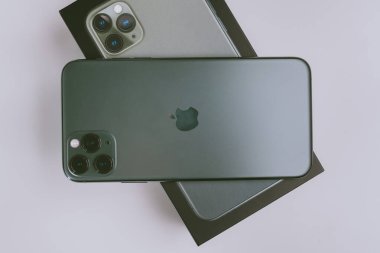 Yeni bir sancak gemisi Apple iPhone 11 Pro Max açılıyor.