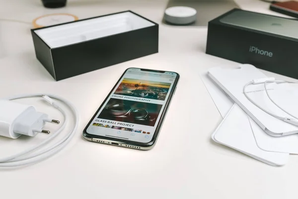 Unboxing a new flagship Apple iPhone 11 Pro Max — Stock Photo, Image