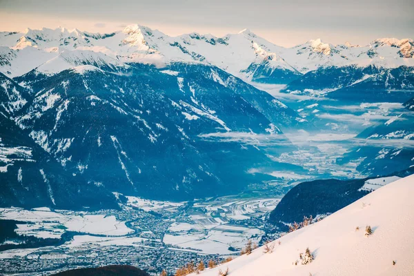 Hora Dorada Montañas Nevadas Kronplatz Italia Una Montaña Los Dolomitas — Foto de Stock