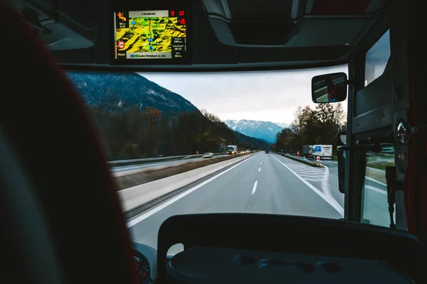 Italienska Alperna Genom Bussfönstret Resor Från Tyskland Till Italien — Stockfoto