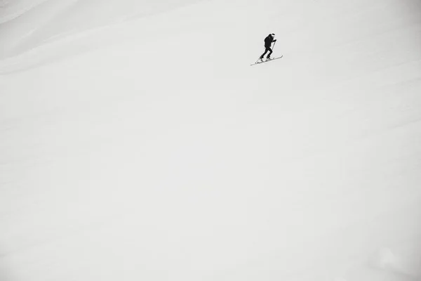 Kronplatz Tirol Sul Itália Novembro 2019 Esquiador Uma Corrida Esqui — Fotografia de Stock