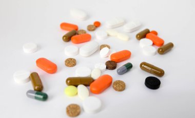 Tıbbi ilaçlar ve haplar.