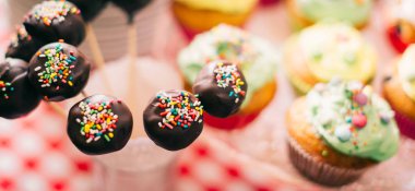 Çikolatalı kek çıkar 