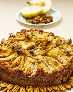 Pekan somun ile armut pasta ev yapımı organik meyve tart