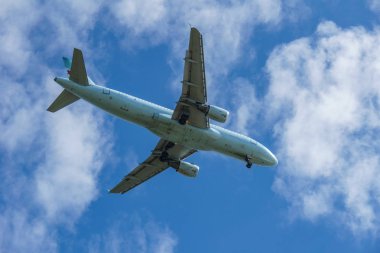 Richmond Kanada - 4 Haziran 2017 Jet uçakları sabahları Yvr Havaalanına gitme