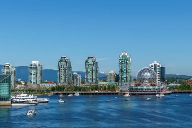 Vancouver Kanada - 23 Mayıs 2017, Mimarlık ve Vancouver Kanada binalarda False Creek yakın: