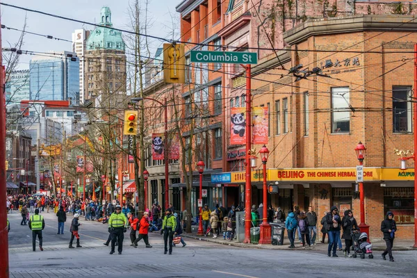 Vancouver, canada - 18. februar 2018: chinatown bei der chinesischen Neujahrsparade in vancouver. — Stockfoto