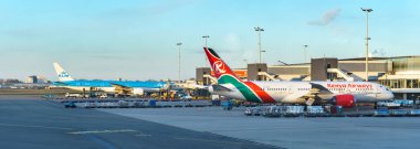 Amsterdam, Hollanda - 20 Mart 2018: Ovalar, Klm Royal Hollanda Hava Yolları Amsterdam Uluslararası Havaalanı.