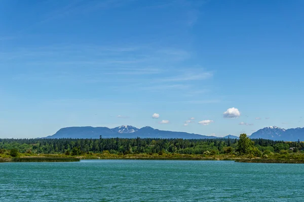 Pantai Iona Regional Park berjalan di hari yang cerah dengan pemandangan indah . — Stok Foto