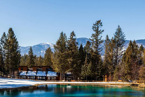 Fairmont Hot Springs Canadá Marzo 2020 Villas Vacaciones Una Pequeña — Foto de Stock