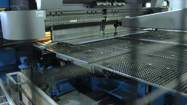 Industriella metall press — Stockvideo