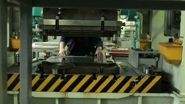 Industriella metall press — Stockvideo