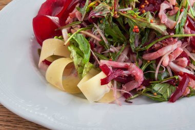 pastırma ile salata