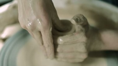 Kil potter Çömlekçilik direksiyonda 4 k oluşturma