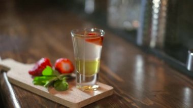 Kokteyl barda duman 4 k içinde kefen