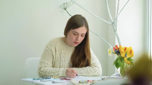Woman artist painting watercolor paints 4k — Stock Video