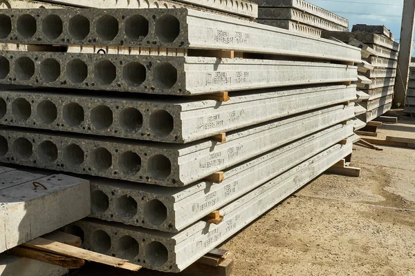 Üretim beton döşeme. betonarme üretim