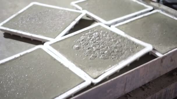 泡沫混凝土砌块的生产 — 图库视频影像