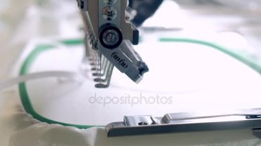 Tekstil - profesyonel ve endüstriyel brode makinesi. Makine nakışı sayede bir dikiş makinesi veya nakış makinesi üzerinde Tekstil desen oluşturmak için kullanılan bir nakış süreçtir.