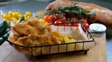 Chili soslu kapalı daldırma tavuk nugget yavaş yemek