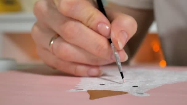 Woman paint with colored brush. Games with children affect the development of early children. — Stock Video