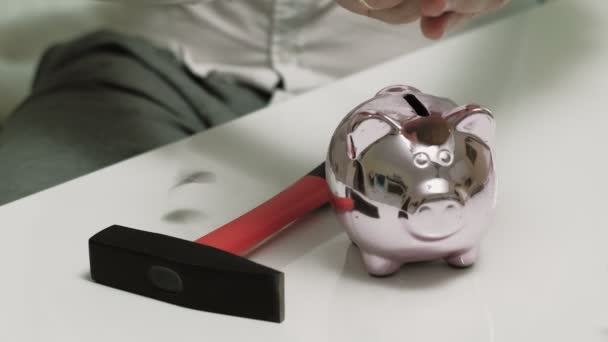 小猪银行粉色猪。投资和商业。人和钱 — 图库视频影像